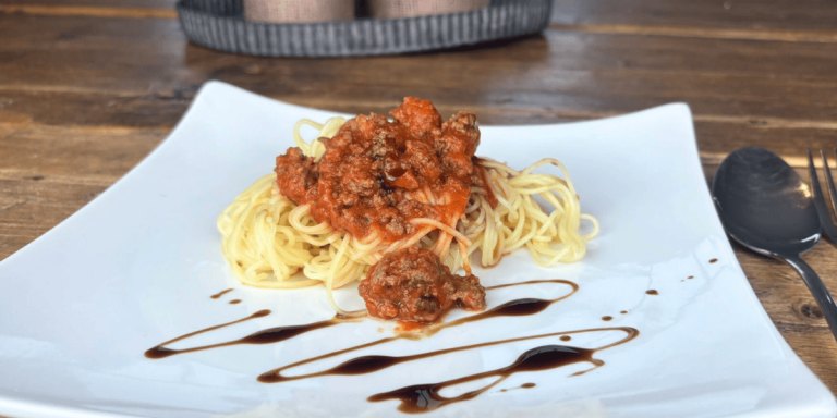 Die perfekte Spaghetti Bolognese: So einfach geht’s!
