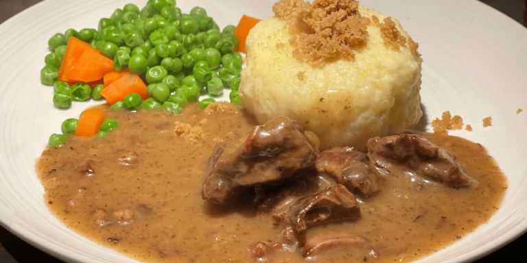 Das beste Rindergulasch-Rezept – Zart und unwiderstehlich!