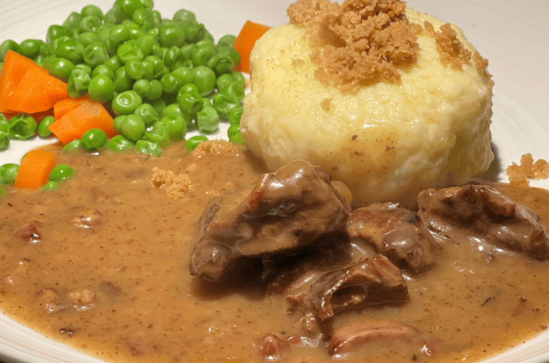 Klassisches Rindergulasch wie bei Oma