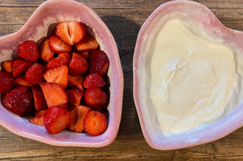 Quarkspeise mit Erdbeeren: Ein Klassiker für heiße Sommertage!