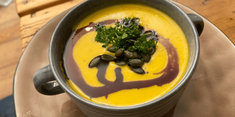 Einzigartiges Rezept für Cremige Kürbissuppe