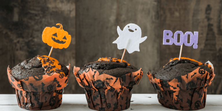 Halloween Muffins: Schnelle und einfache Gruselmonster für die Geisterstunde!