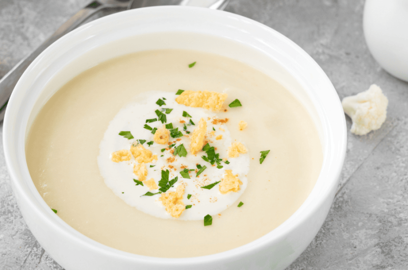 Blumenkohlsuppe mit Kartoffeln: Schnell, einfach und cremig lecker