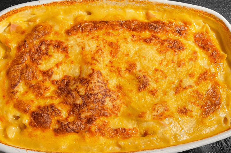 Schneller Nudelauflauf mit Schinken und Käse: Einfaches und leckeres Familienessen