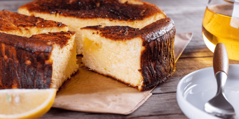 Käsekuchen Rezept: Oma’s cremiger Traum ohne Boden
