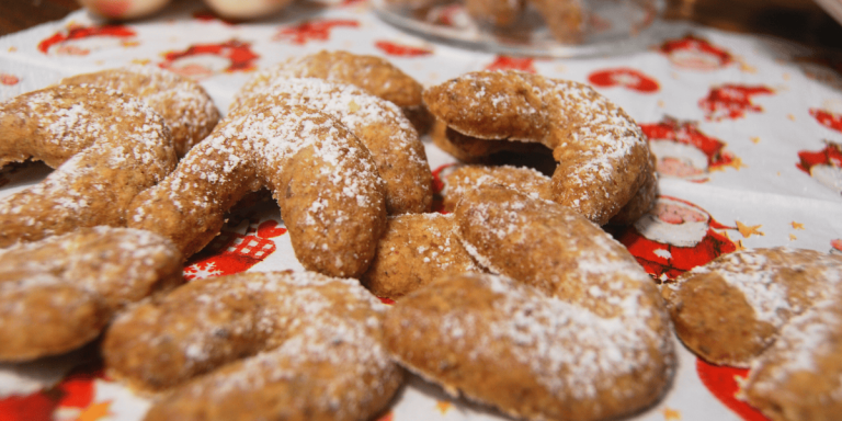 Omas Vanillekipfel rezept.