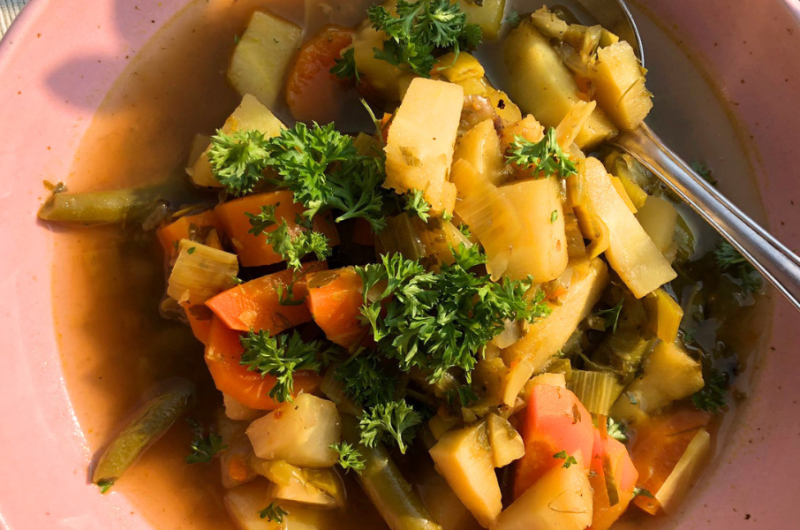 Vegetarische Gemüsesuppe wie bei Oma