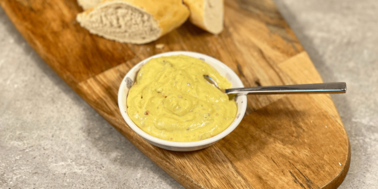 Exotischer Curry-Mango Dip – Fruchtig & Würzig