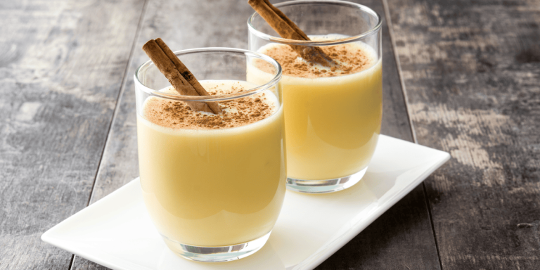 Eierlikör selber machen – das beste Rezept für cremigen Genuss