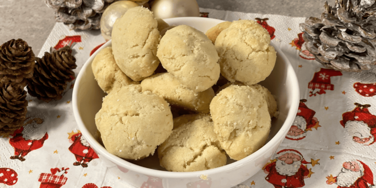 Omas spezielles Schmalznüsse-Rezept: Ein Weihnachtsmuss