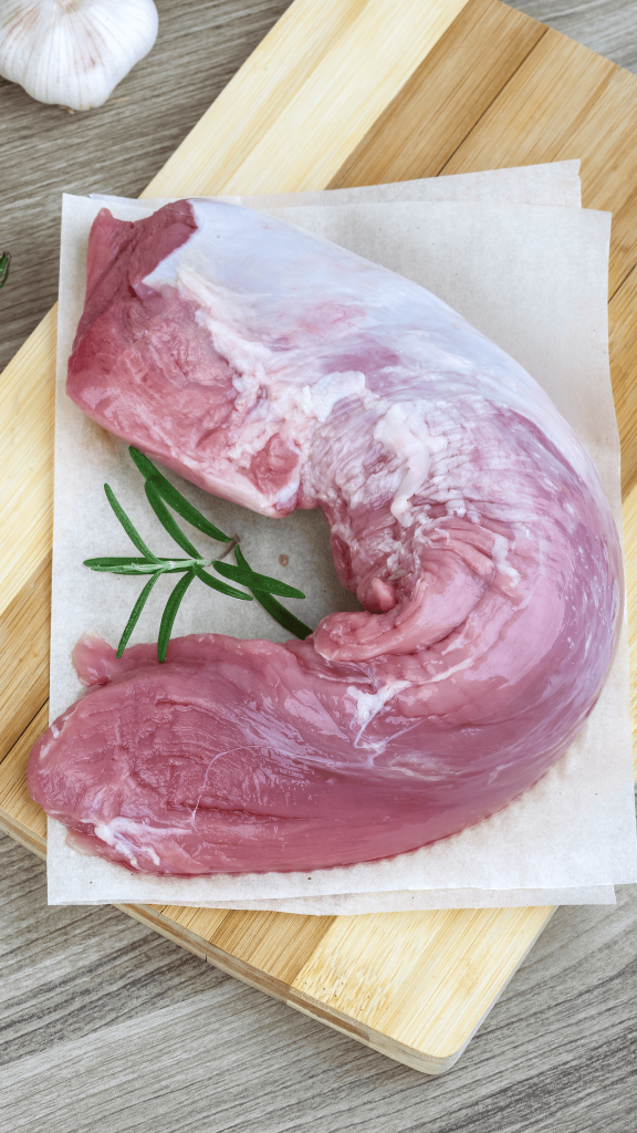 Das Bild zeigt ein leckeres Schweinefilet was eingefroren werden soll.