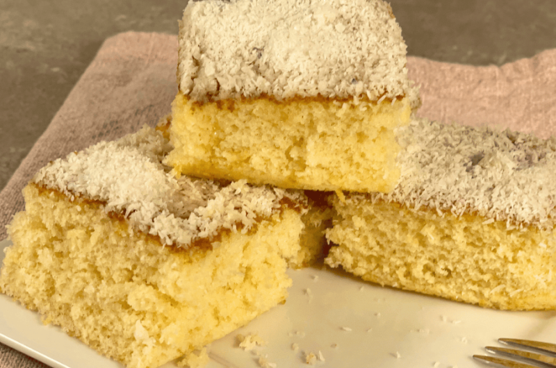 Buttermilchkuchen mit Kokos – unglaublich saftig und fluffig