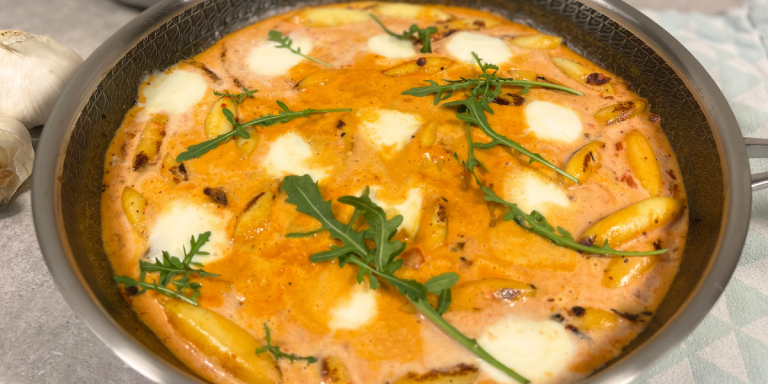 Schupfnudelpfanne in cremiger Sahnesoße – einfach unwiderstehlich lecker!