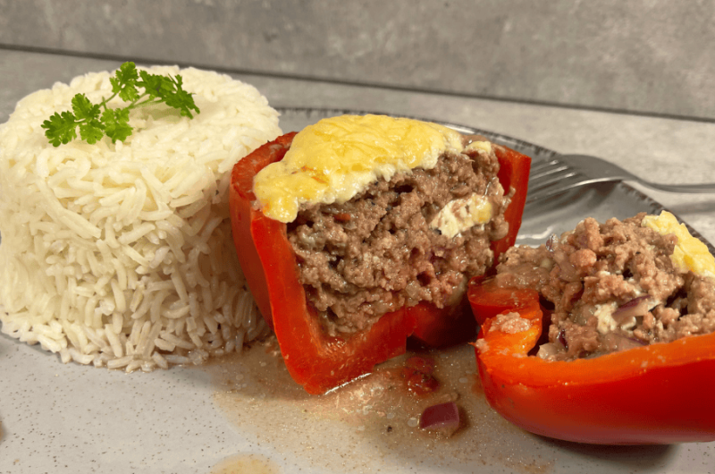 Gefüllte Paprika mit Hackfleisch, Feta und Reis – Einfach, lecker, unwiderstehlich!