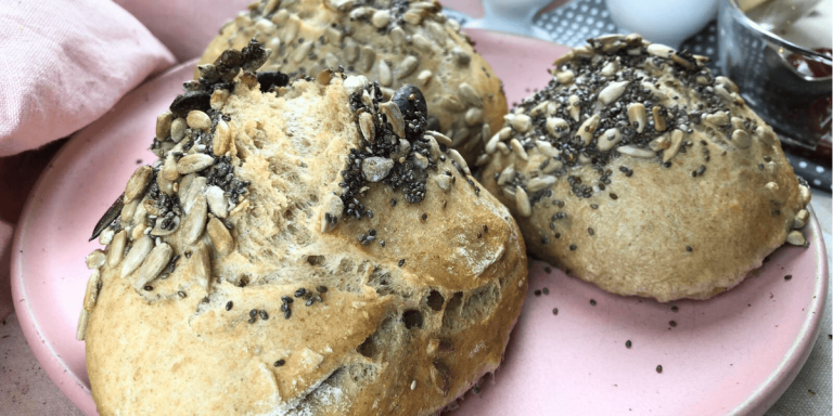 Weizenvollkorn-Brötchen selber machen: Einfacher geht’s nicht