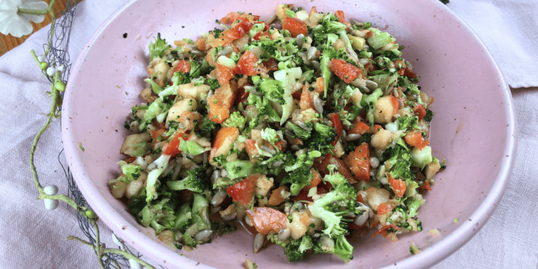 Super schneller Brokkolisalat – Frisch und lecker in Minuten!