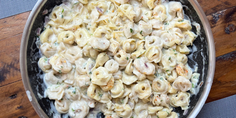Tortellini in cremiger Parmesan-Soße